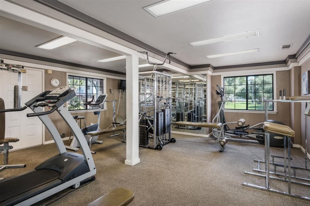 State Of The Art Fitness Center at Oxford Park Apartments, Fresno, CA