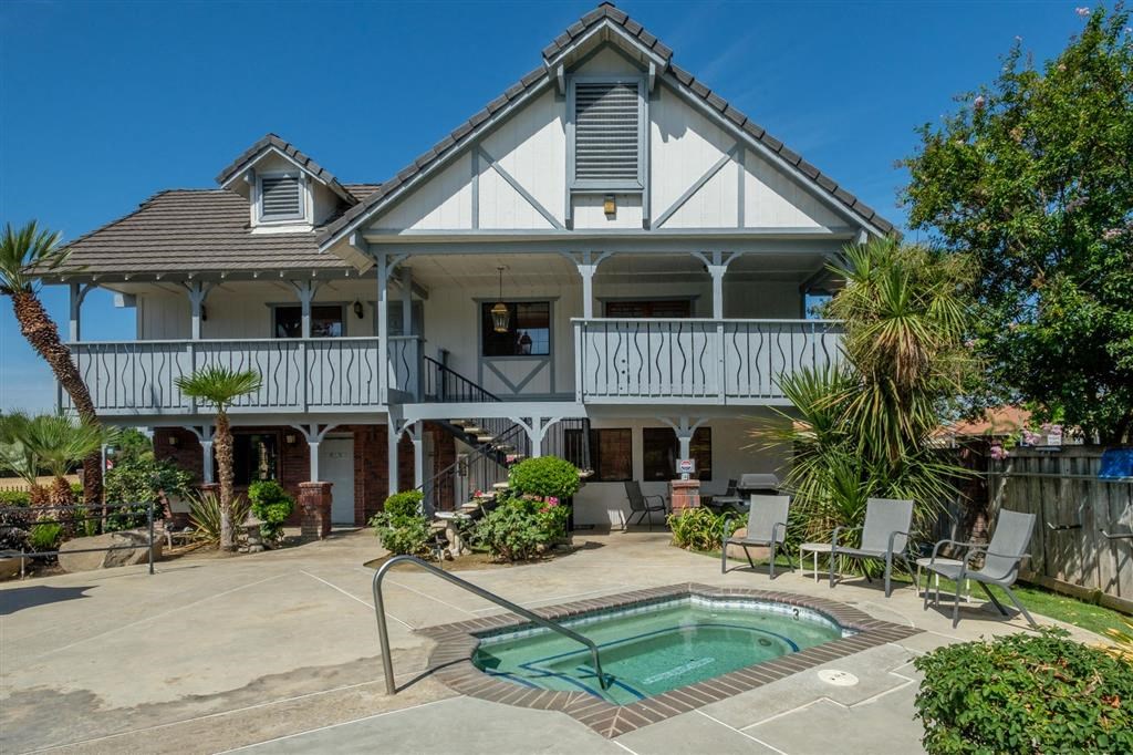Pool View at Oxford Park Apartments, California