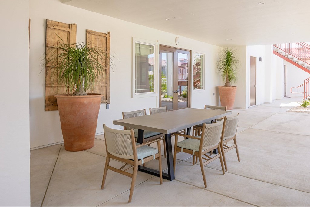 Dining Area at The Villas at Ellis Manor, California, 93720