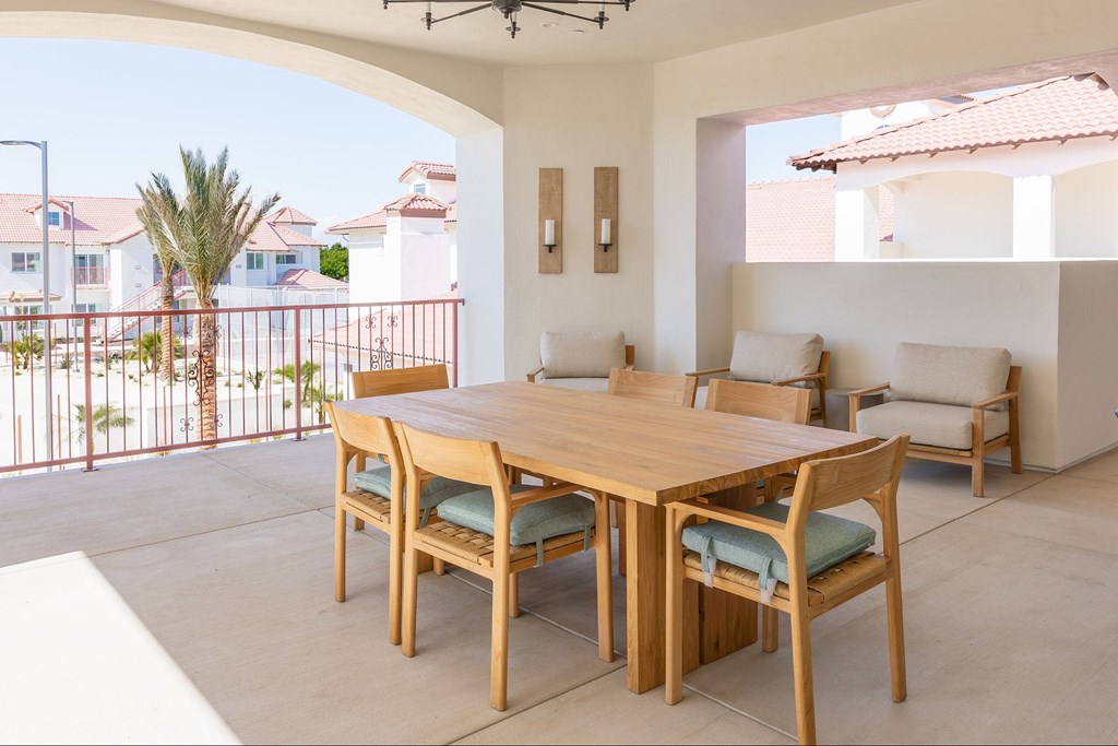 Loft Dinning Area at The Villas at Ellis Manor, Fresno California