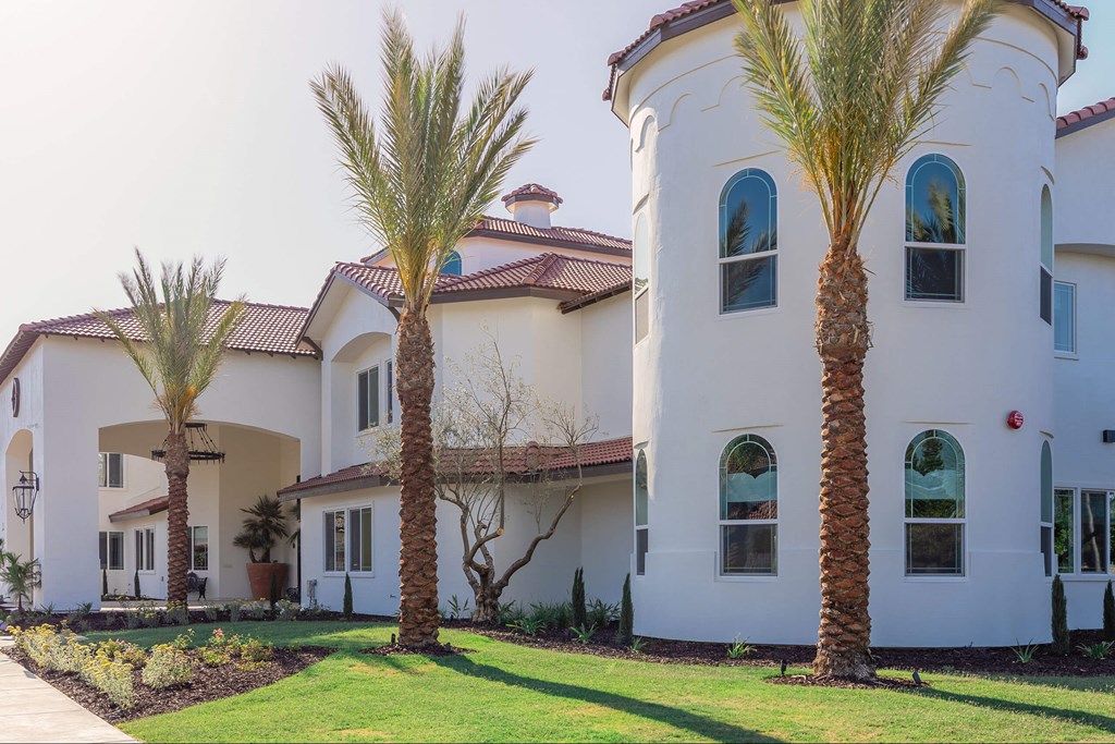 Green Space at The Villas at Ellis Manor, Fresno California