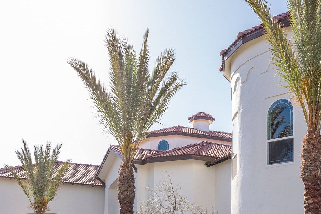 Exterior at The Villas at Ellis Manor, Fresno