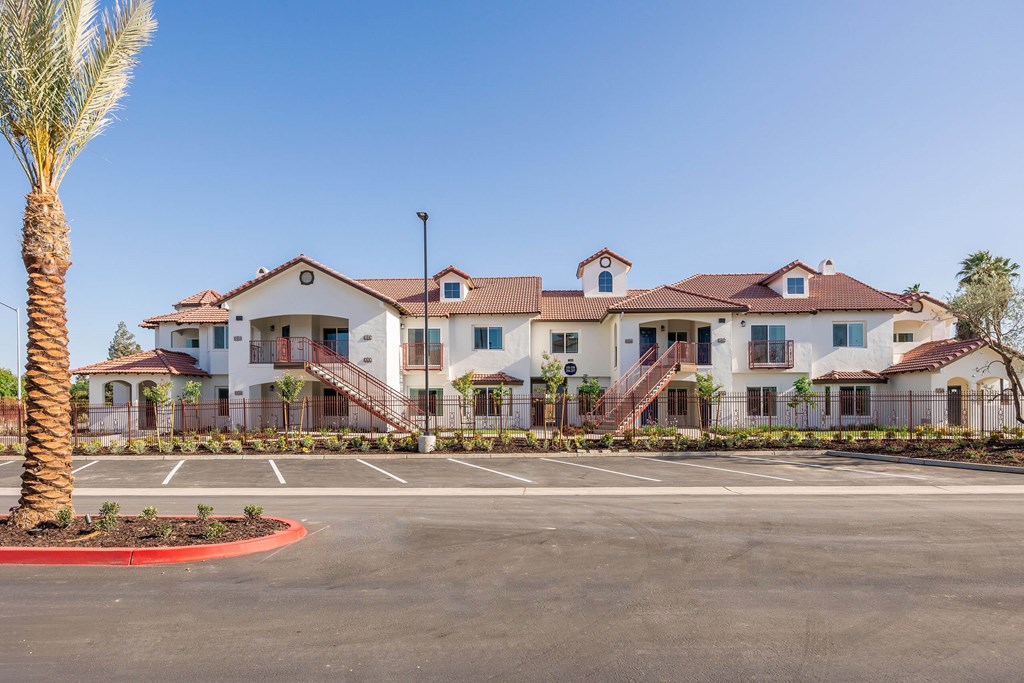 Parking Space at The Villas at Ellis Manor, California, 93720
