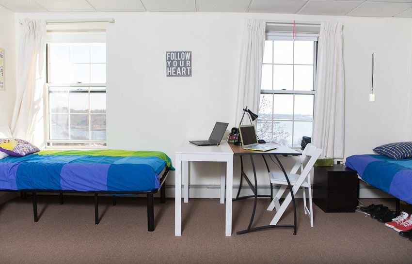 75 EAST - Photo Gallery