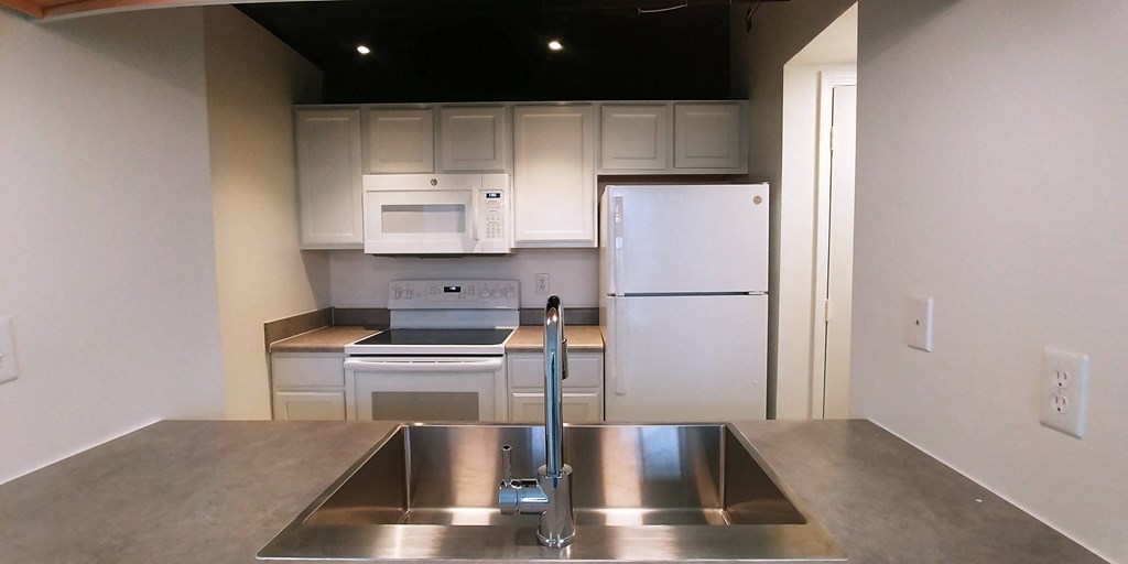 Lockefield Gardens Fully Renovated Historic Apartment