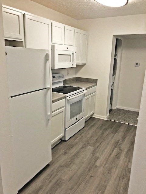 Lockefield Gardens Fully Renovated Historic Apartment