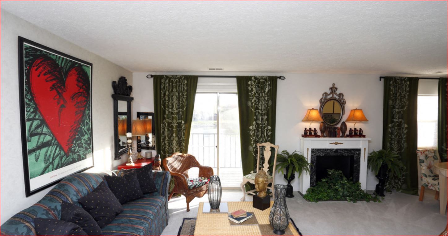 Windsor Court Living Room