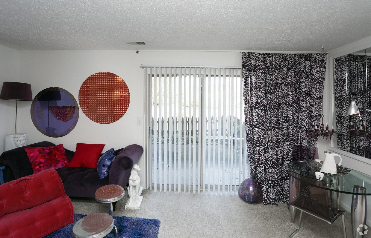 Windsor Court Living Room