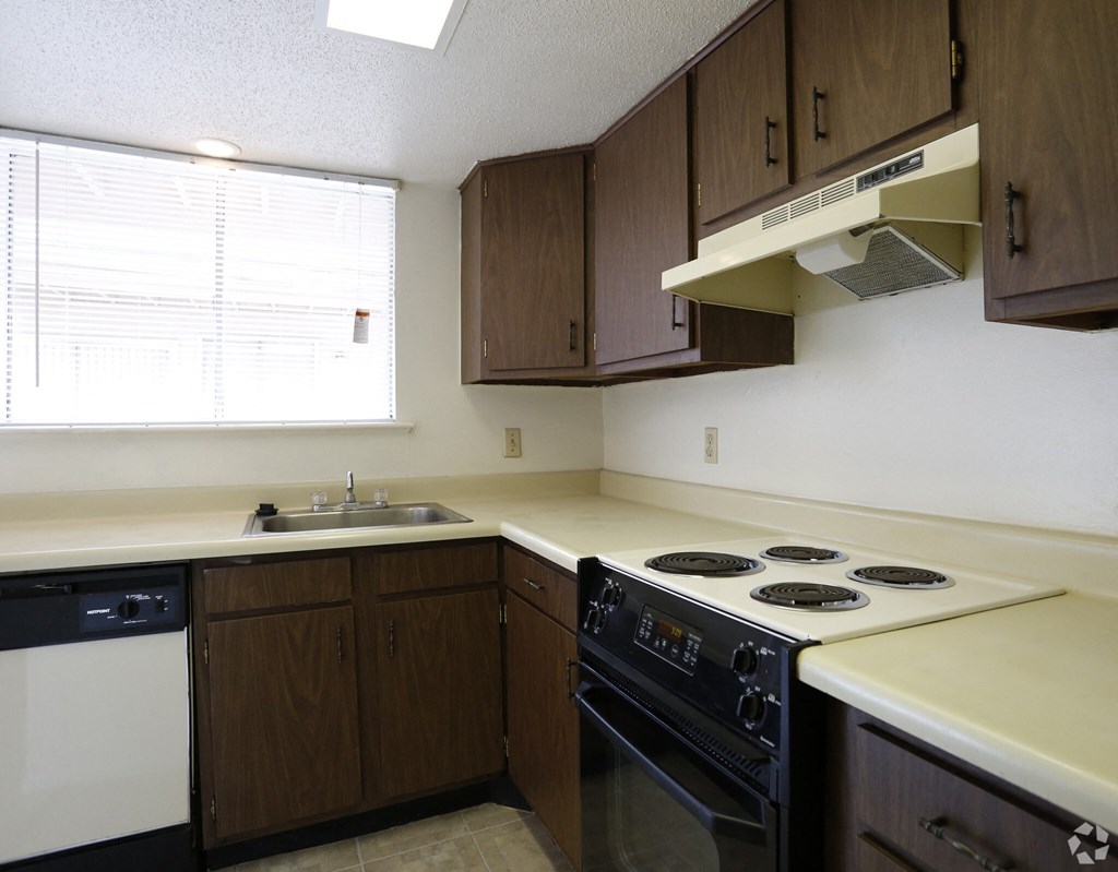 Oak Alley Apartments - Cypress Communities