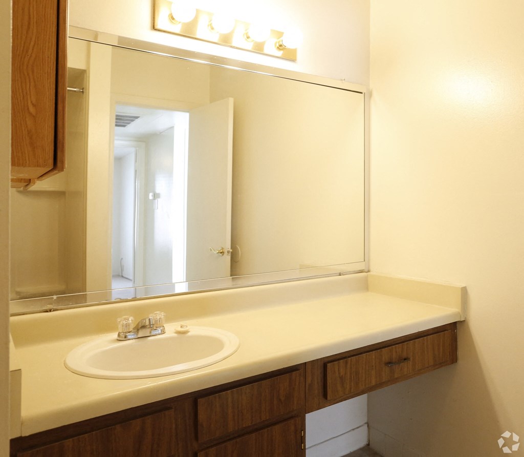 Oak Alley Apartments - Cypress Communities