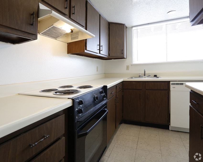 Oak Alley Apartments, 1645 Carol Sue Ave., Terrytown, LA RentCafe