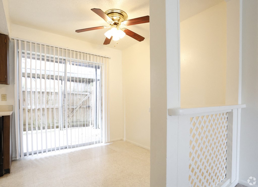 Oak Alley Apartments - Cypress Communities