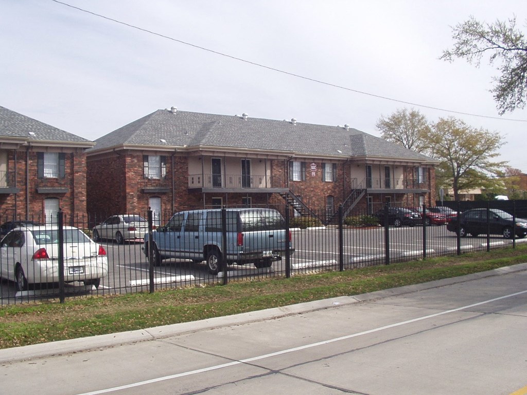 Oak Alley Apartments - Cypress Communities