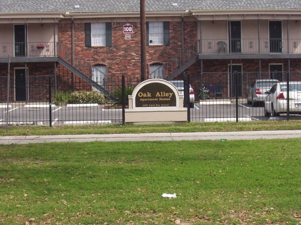 Oak Alley Apartments - Cypress Communities