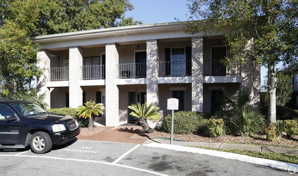 Oak Alley Apartments - Cypress Communities
