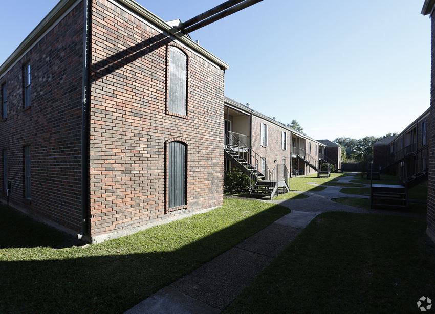 Oak Alley Apartments, 1645 Carol Sue Ave., Terrytown, LA RentCafe