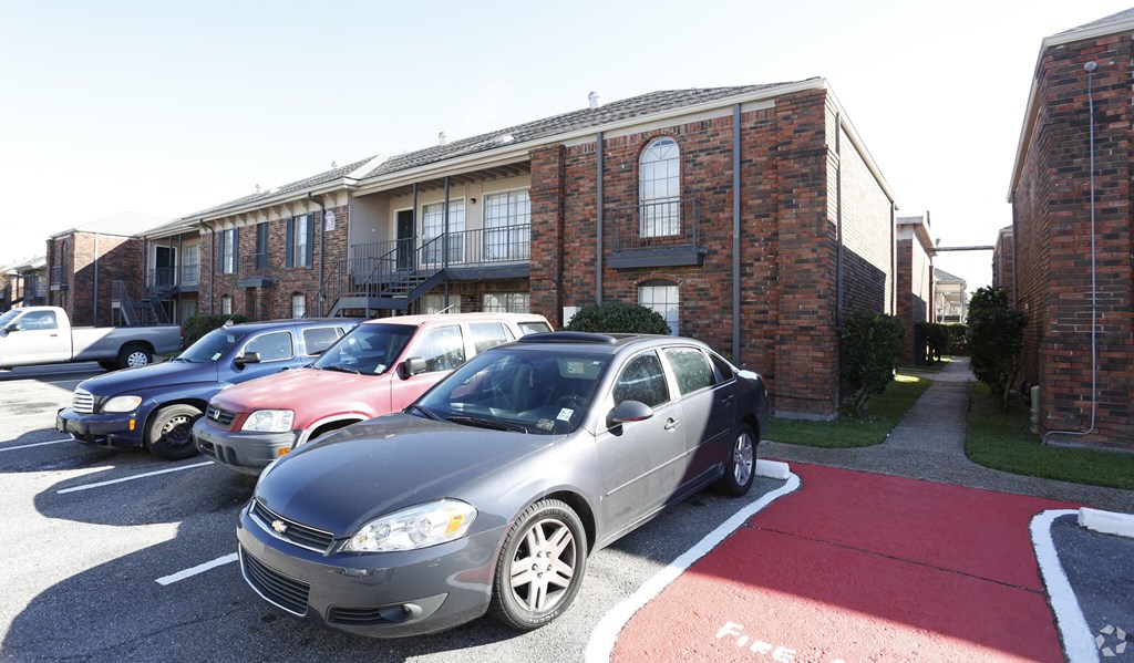 Oak Alley Apartments - Cypress Communities