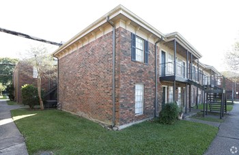 Oak Alley Apartments - Cypress Communities