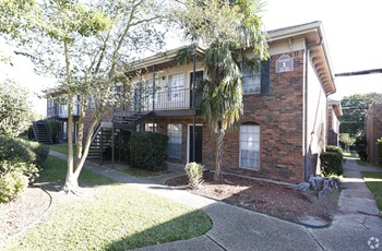 Oak Alley Apartments - Cypress Communities