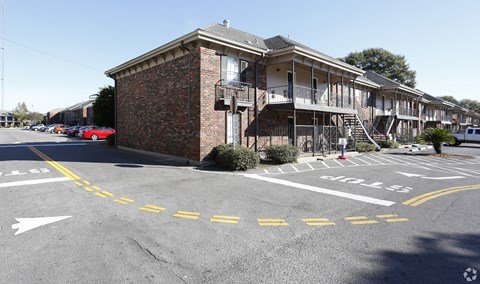 Oak Alley Apartments - Cypress Communities