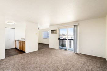 3539 E 2nd Ave 2 Beds Apartment for Rent - Photo Gallery 23