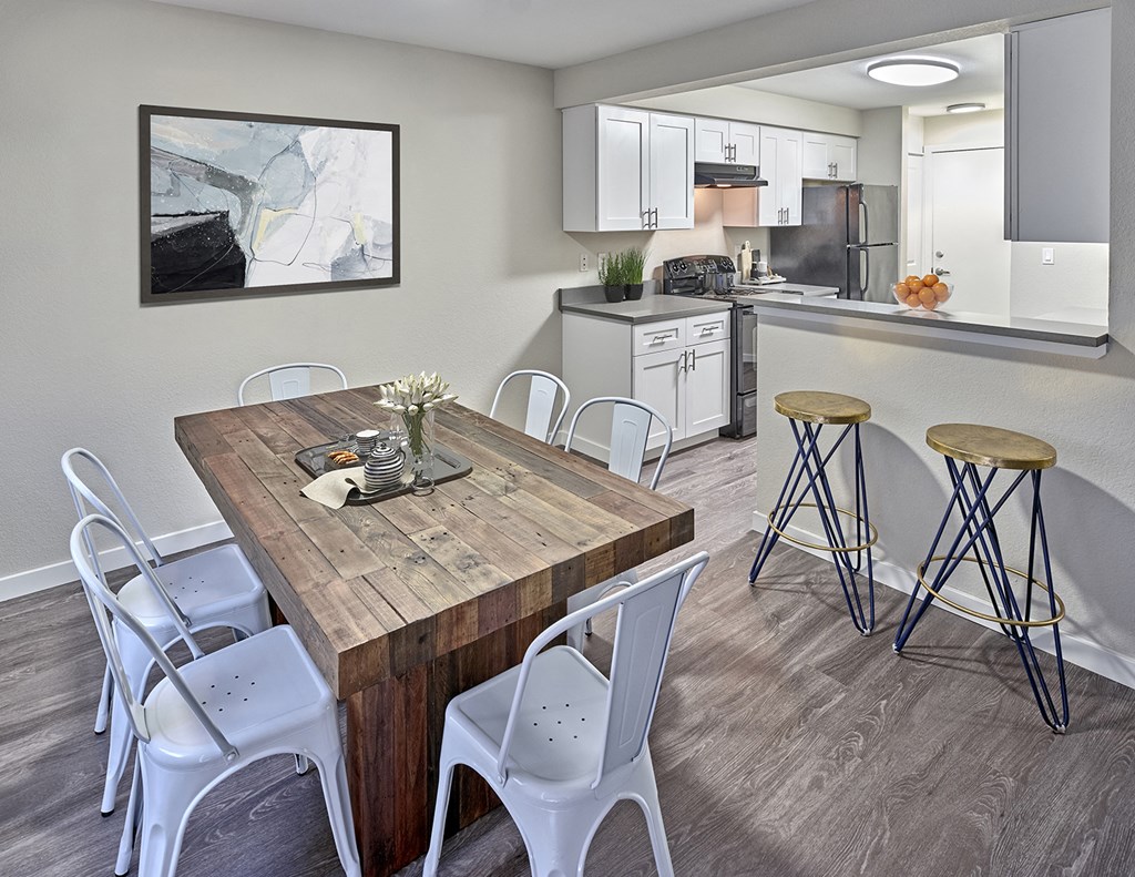 Dining Area at Arterra Apartments, Washington