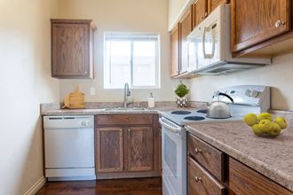 1923 S Vancouver St 3 Beds Apartment for Rent - Photo Gallery 2