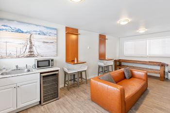 Apartment clubhouse at Rock Creek Apartments in Billings, MT.