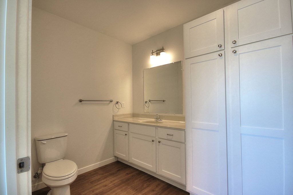 3-Bedroom Bathroom at Yellowstone Landing Apartments in Belgrade, MT