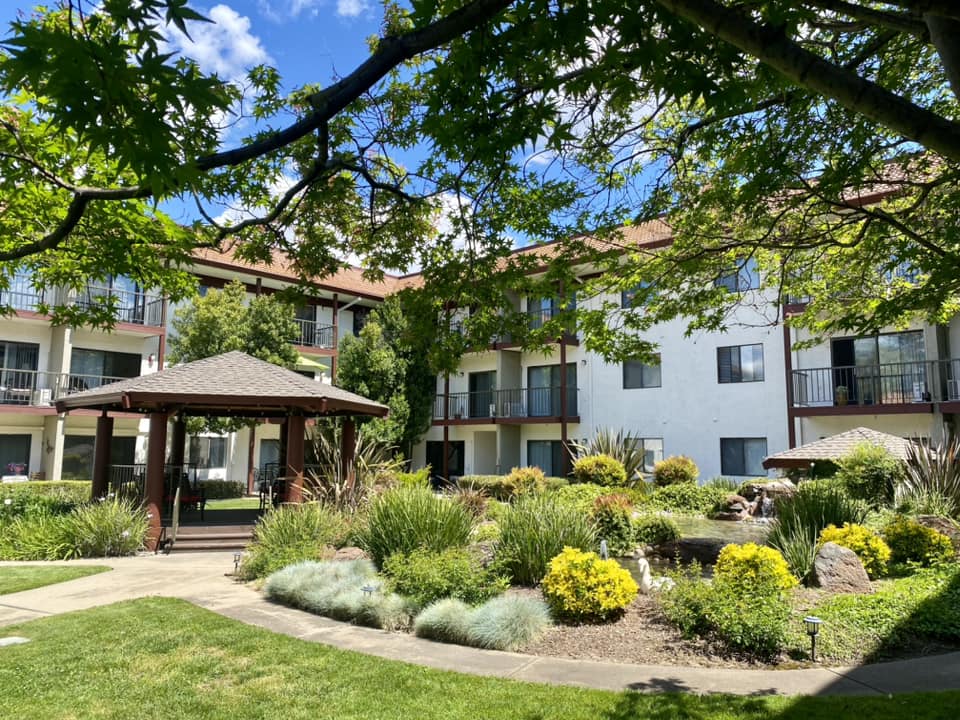 Roseville Commons Senior Living