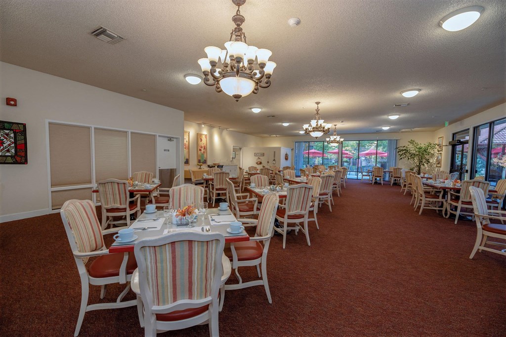 Roseville Commons Senior Living