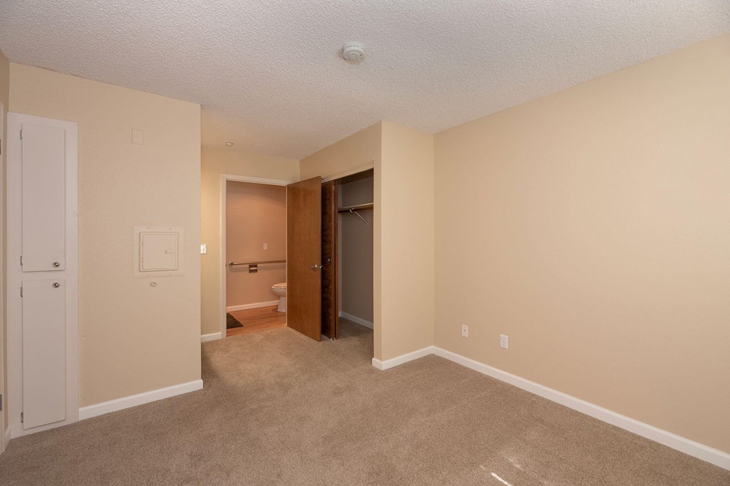 Roseville Commons Senior Living