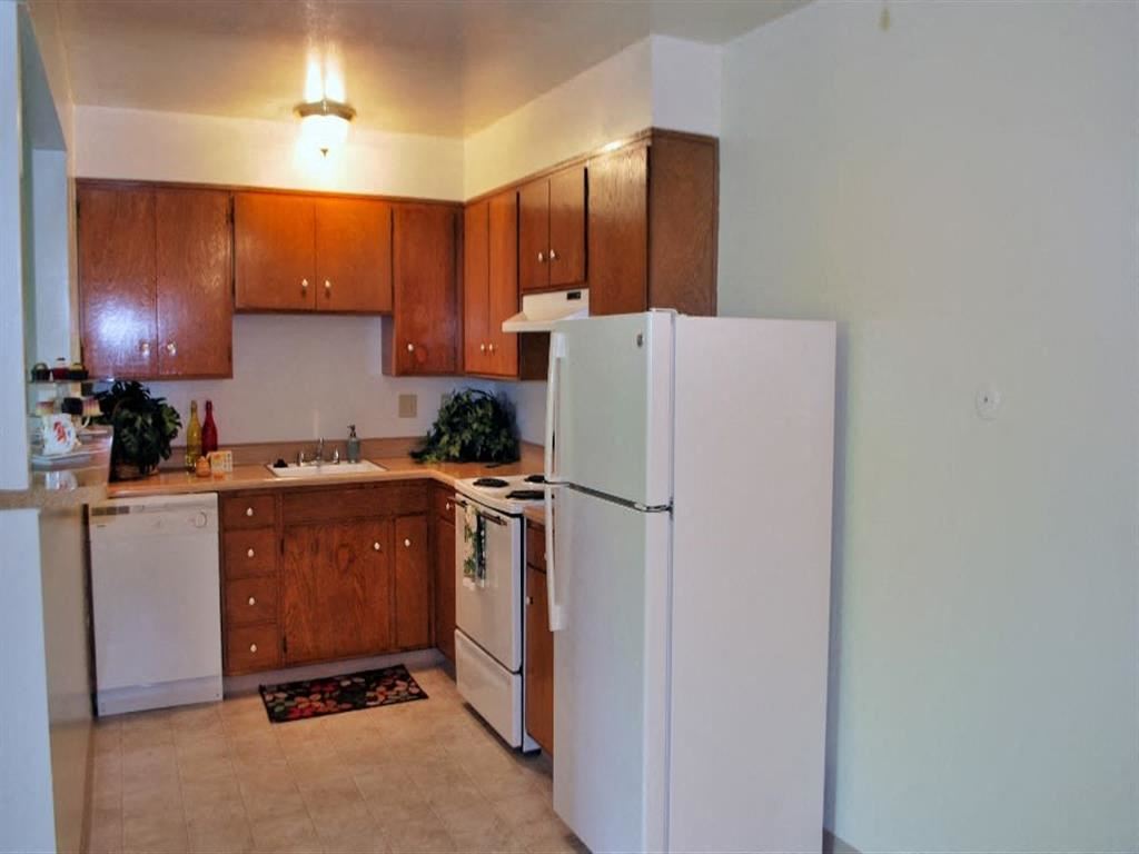Apartment building photo of Arden Palms Apartments in Sacramento, CA