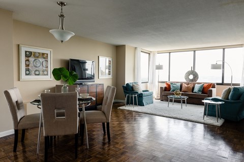 Living room layout at Hampton Plaza Apartments, Maryland