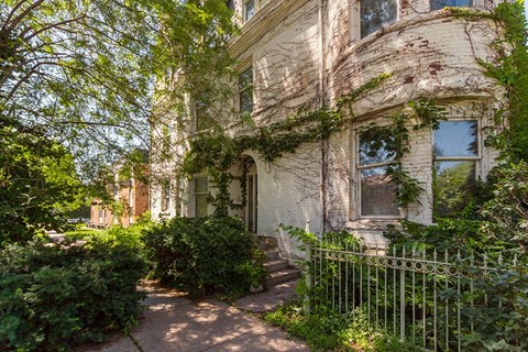 627 S 11Th St Studio-3 Beds Apartment for Rent