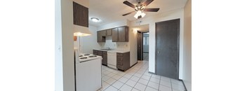 Kitchen & Dining Area