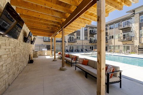 Northern Lights TV Poolside Lounge