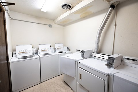 1122 F Laundry Room