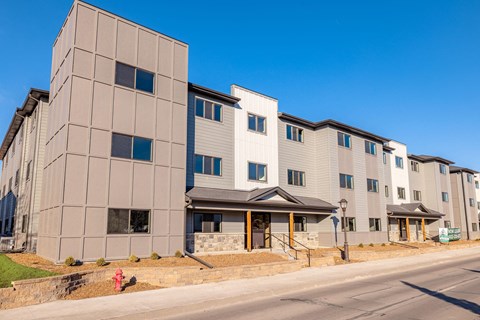 2480 Vine St 2 Beds Apartment for Rent