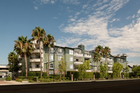 1901 North Buena Vista Street 1-4 Beds Apartment for Rent
