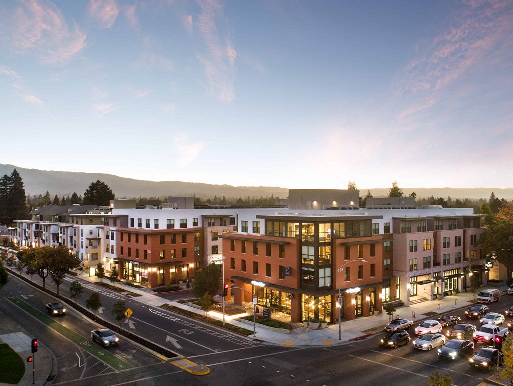 Elan Mountain View exterior with view of mountains behind