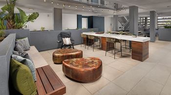 Bordeaux & Billiards Lounge