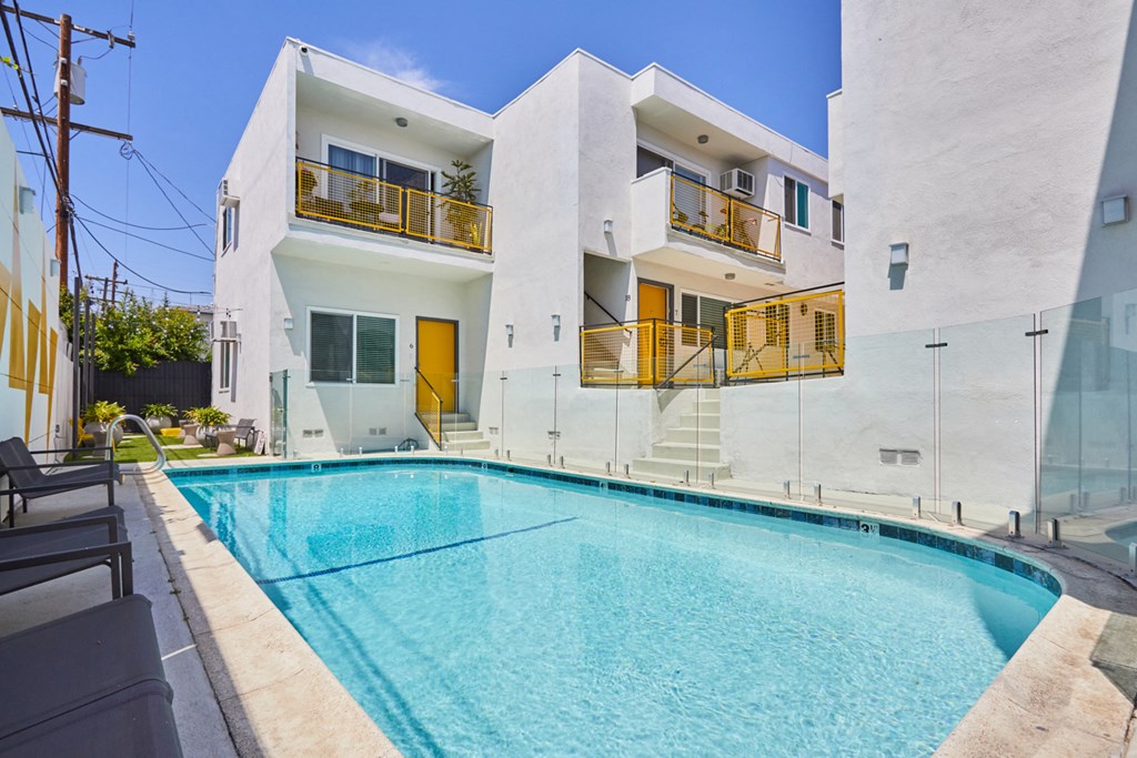 Outdoor Swimming pool