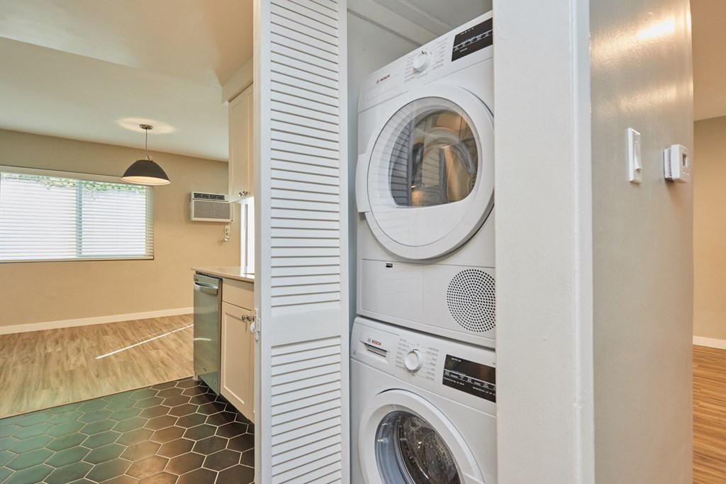 In-Unit Washer and Dryer