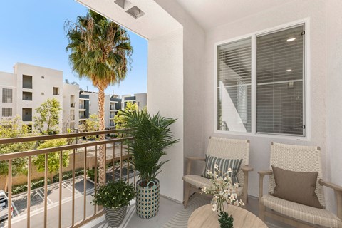 new luxury apartment woodland hills