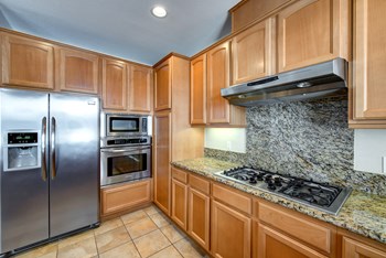 Kitchen Kitchen with modern appliances - Photo Gallery 5
