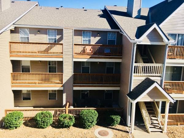 exterior of apartment building - Photo Gallery