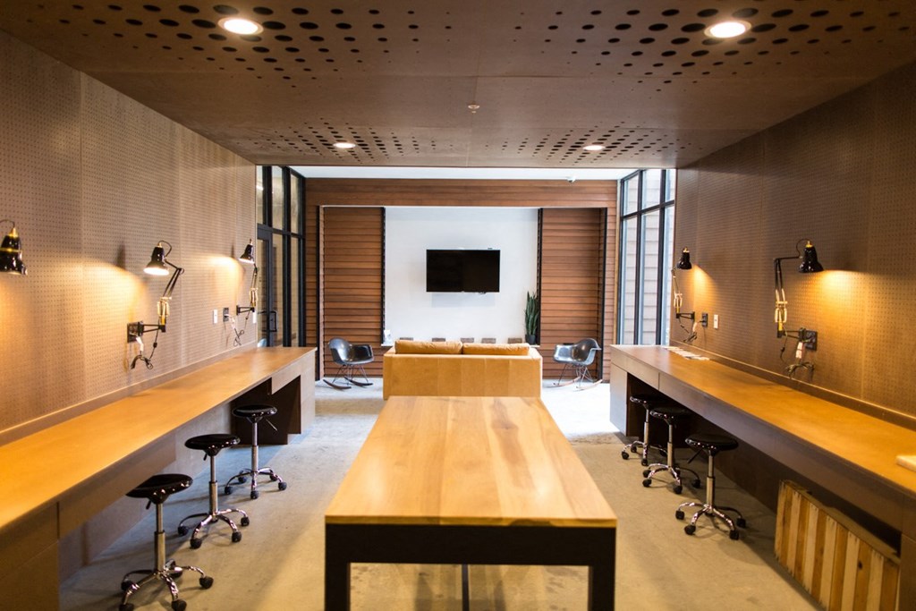 Makers Lounge at Pinnex, Indianapolis