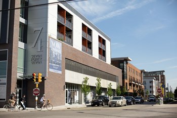 exterior of apartment building - Photo Gallery 20