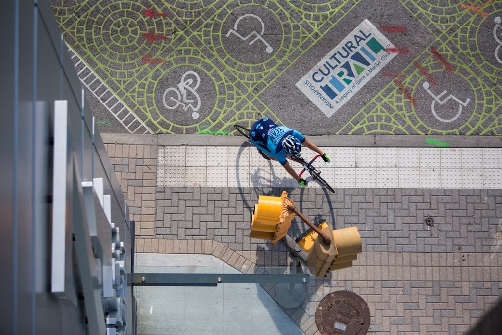 overhead view of bicyclers on street at 747 Apartments, Indianapolis, IN, 46202